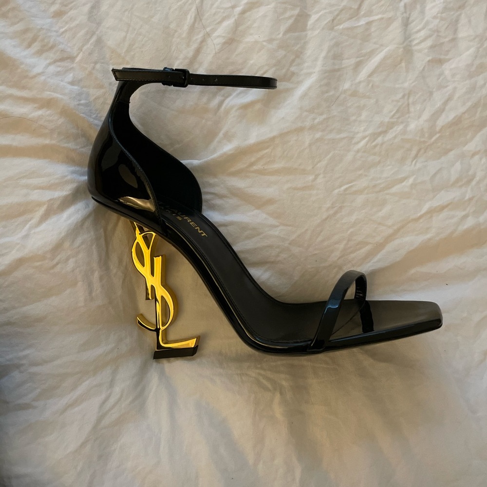 YSL Logo heel